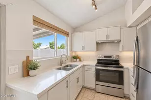 12332 N 86th Ln, Peoria, AZ 85381 - Photo 5