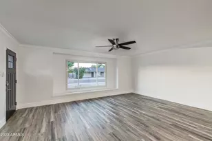 8719 E Rancho Vista Dr, Scottsdale, AZ 85251 - Photo 11