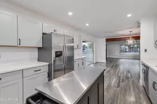 8719 E Rancho Vista Dr, Scottsdale, AZ 85251 - Photo 21