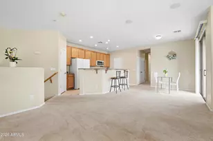 2909 E Dunbar Dr E, Phoenix, AZ 85042 - Photo 7