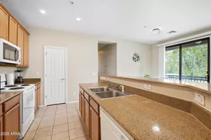 2909 E Dunbar Dr E, Phoenix, AZ 85042 - Photo 15