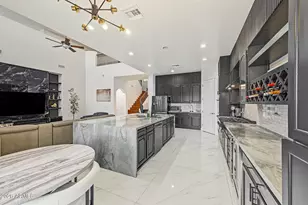 20011 N 19th St, Phoenix, AZ 85024 - Photo 9