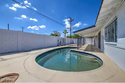 4750 N 39th Drive, Phoenix, AZ 85019 - Photo 25