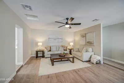 4750 N 39th Drive, Phoenix, AZ 85019 - Photo 15