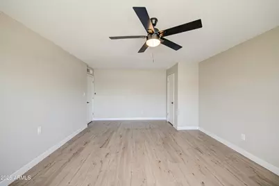 4750 N 39th Drive, Phoenix, AZ 85019 - Photo 19