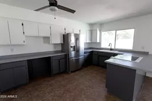 3154 W Lisbon Ln, Phoenix, AZ 85053 - Photo 5