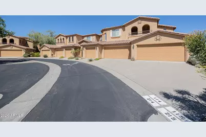 10655 N 9th Street #213, Phoenix, AZ 85020 - Photo 1