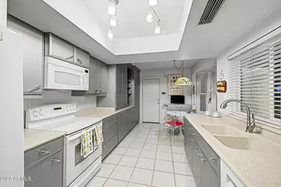 9083 E Winchcomb Drive, Scottsdale, AZ 85260 - Photo 13