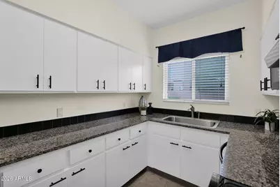 1935 W Morten Avenue #23, Phoenix, AZ 85021 - Photo 9