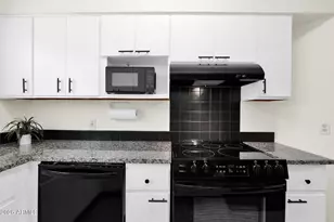 1935 W Morten Ave, Phoenix, AZ 85021 - Photo 11