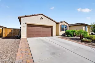 17792 W Cashman Dr, Surprise, AZ 85387 - Photo 3
