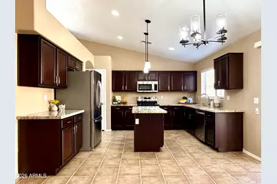 24637 N 65th Avenue, Glendale, AZ 85310 - Photo 7