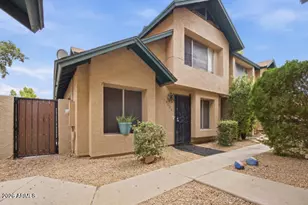 8024 N 48th Ln, Glendale, AZ 85302 - Photo 1