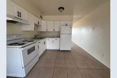 8321 N 61st Avenue #2, Glendale, AZ 85302 - Photo 5