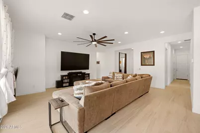 25540 N 174th Avenue, Surprise, AZ 85387 - Photo 11