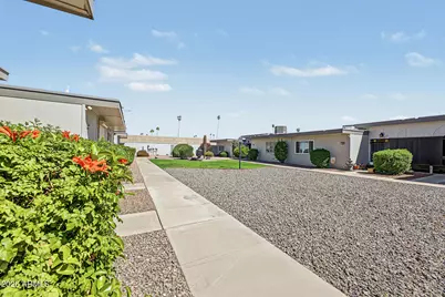 10856 W Coggins Drive, Sun City, AZ 85351 - Photo 19