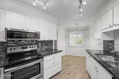 10856 W Coggins Drive, Sun City, AZ 85351 - Photo 9