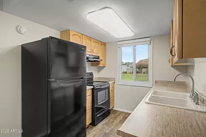 952 E Diamond Drive, Tempe, AZ 85283 - Photo 5