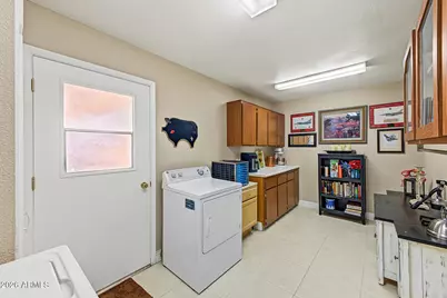 10521 W Kingswood Circle, Sun City, AZ 85351 - Photo 17