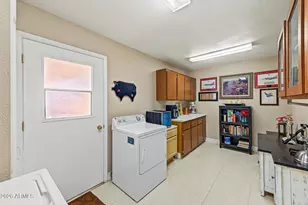 10521 W Kingswood Cir, Sun City, AZ 85351 - Photo 17