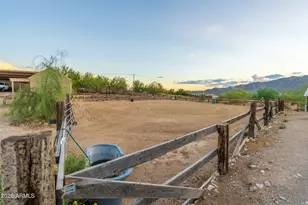 315 E Sabrosa Dr, New River, AZ 85087 - Photo 39