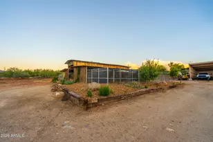 315 E Sabrosa Dr, New River, AZ 85087 - Photo 35
