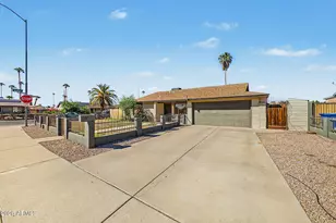 218 N 25th St, Mesa, AZ 85213 - Photo 3