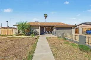 218 N 25th St, Mesa, AZ 85213 - Photo 1