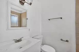 3842 W Butler Dr, Phoenix, AZ 85051 - Photo 21