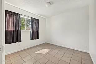 4211 E Vineyard Rd, Phoenix, AZ 85042 - Photo 21