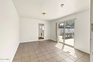 4211 E Vineyard Rd, Phoenix, AZ 85042 - Photo 25