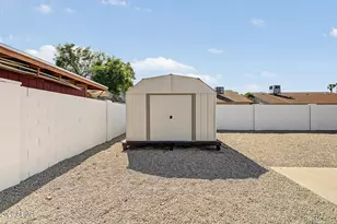 4211 E Vineyard Rd, Phoenix, AZ 85042 - Photo 29