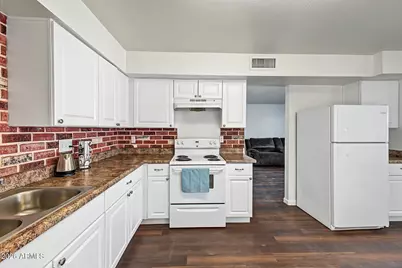 4211 E Vineyard Road, Phoenix, AZ 85042 - Photo 13