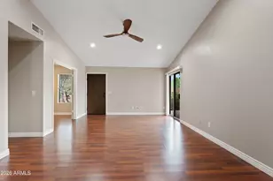 4304 E Abraham Ln, Phoenix, AZ 85050 - Photo 3
