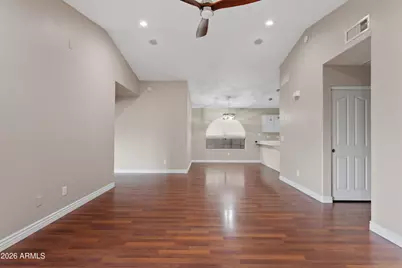 4304 E Abraham Lane, Phoenix, AZ 85050 - Photo 5