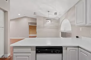4304 E Abraham Ln, Phoenix, AZ 85050 - Photo 11