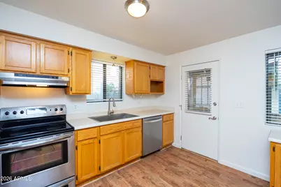 229 N Fermi Avenue, Sierra Vista, AZ 85635 - Photo 9