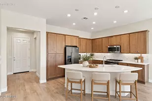 16837 W Almeria Rd, Goodyear, AZ 85395 - Photo 3