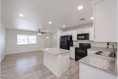 7014 N 77th Avenue, Glendale, AZ 85303 - Photo 3
