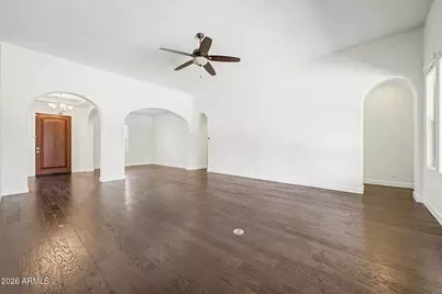 2923 E Constance Way, Phoenix, AZ 85042 - Photo 5