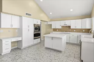 1202 E Lighthouse Ct, Gilbert, AZ 85234 - Photo 5