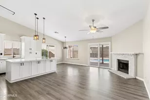 17857 N 85th Ln, Peoria, AZ 85382 - Photo 9