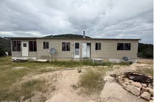 52116 N Hutton Peak Rd, Miami, AZ 85539 - Photo 11