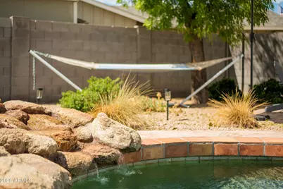 11221 N 31st Place, Phoenix, AZ 85028 - Photo 31