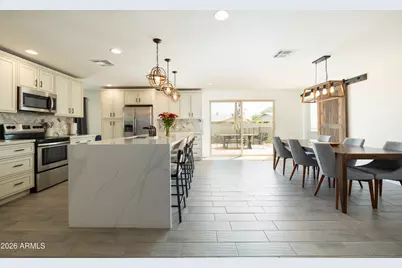 11221 N 31st Place, Phoenix, AZ 85028 - Photo 5