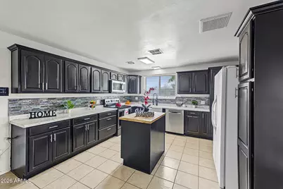 5501 N 62nd Drive, Glendale, AZ 85301 - Photo 5
