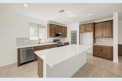 18347 W Villa Chula Lane, Surprise, AZ 85387 - Photo 7