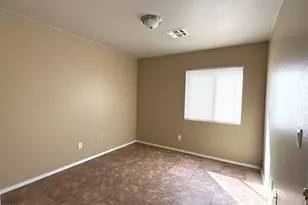 11246 W Sells Dr, Phoenix, AZ 85037 - Photo 5