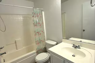 11246 W Sells Dr, Phoenix, AZ 85037 - Photo 7