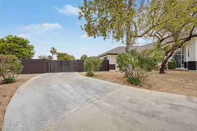 11132 W Kolina Lane, Sun City, AZ 85351 - Photo 5